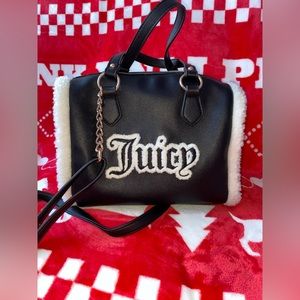 JUICY COUTURE 👑🖤✨ Black satchel with Sherpa trim 🖤✨